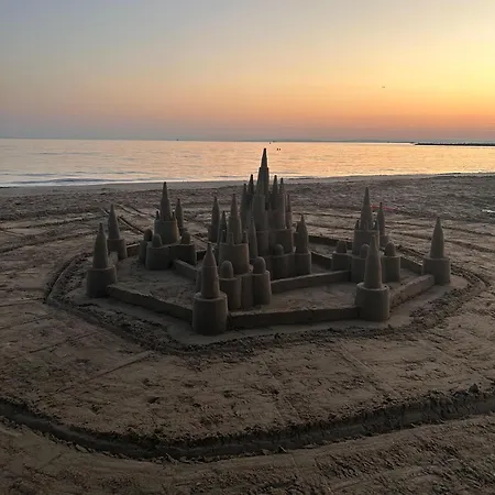 6p Proche Piscine Au Grau Du Roi Le Grau-du-Roi